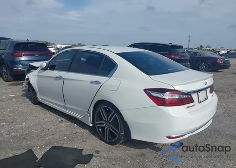 2016 Honda Accord Sport z USA, uszkodzony, nr VIN 1HGCR2F5XGA174875